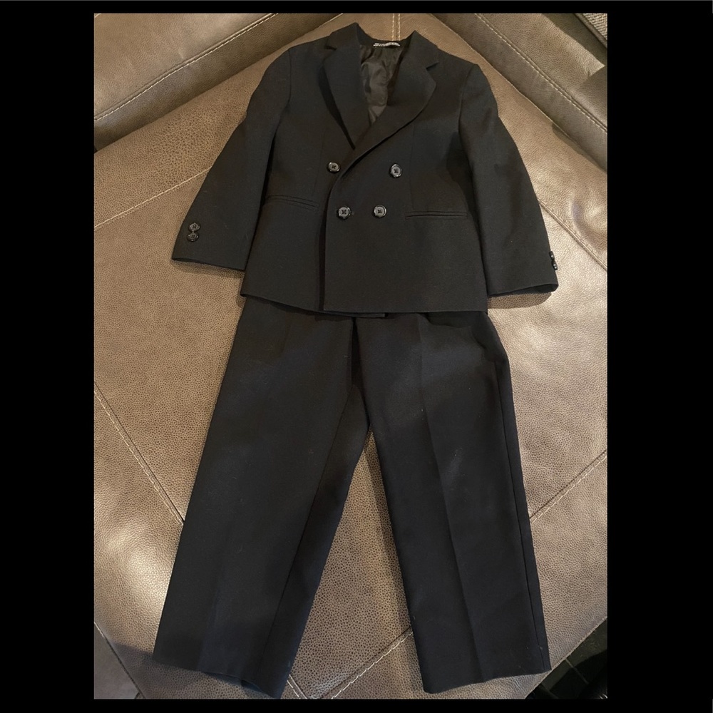 Black Suit - jacket and slacks! VGUC boys sz 5